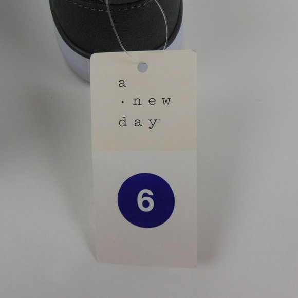 Women's Sneakers A New Day Slip On Shoes Gray Sz. 6 - Picture 9 of 10